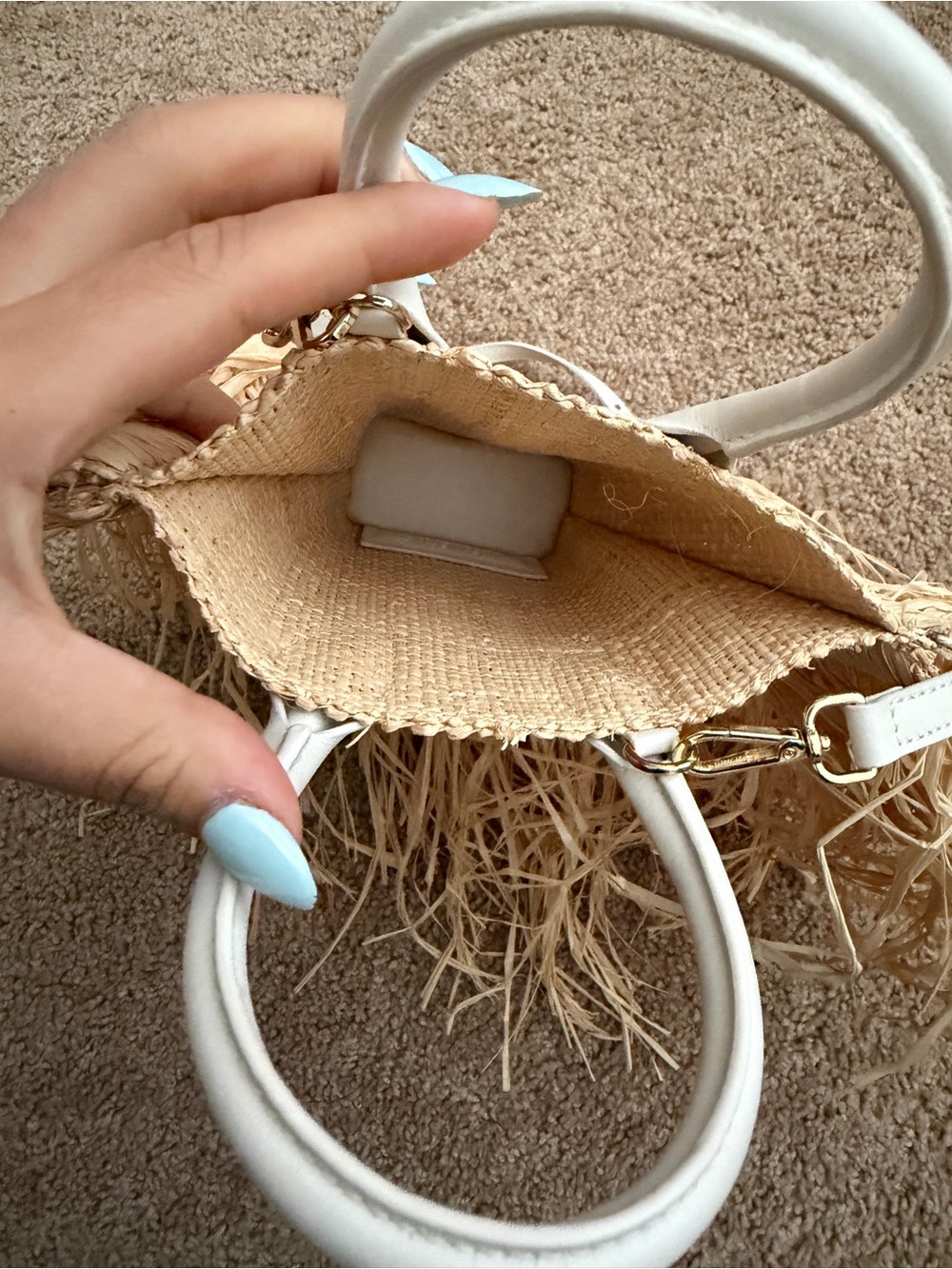 Jacquemus Natural Raffia Fringe Tote with White Leather Handles - Picture 4 of 5